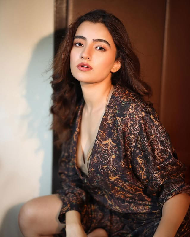 Rukshar Dhillon Living Her Golden Moment Rukshar Dhillon Living Her Golden Moment