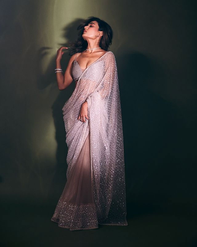 Shalini Pandeys Natural Beauty in Focus Shalini Pandeys Natural Beauty in Focus