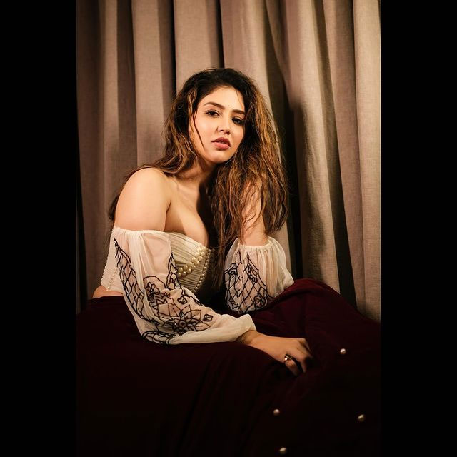 Priyanka Jawalkars Glam March Post Wins Hearts on Instagram