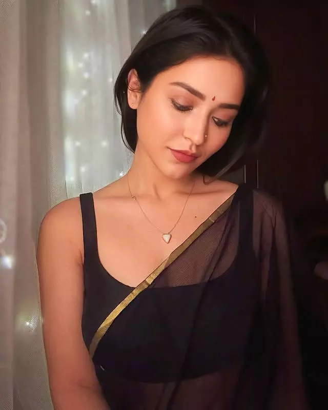 Priyanka Jawalkars Glam March Post Wins Hearts on Instagram Priyanka Jawalkars Glam March Post Wins Hearts on Instagram