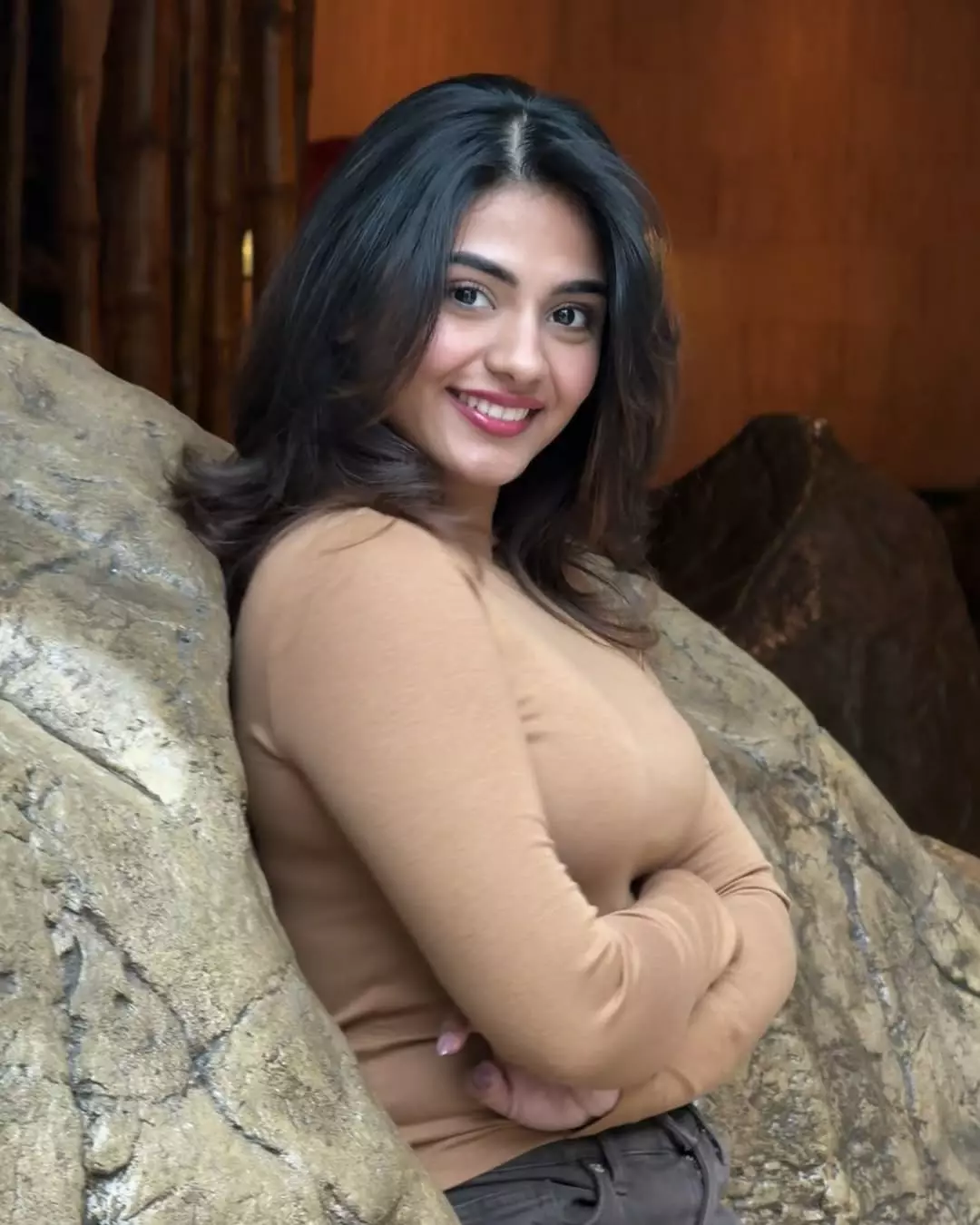 Nayan Sarika Radiates Elegance In Golden-Green Saree Nayan Sarika Radiates Elegance In Golden-Green Saree