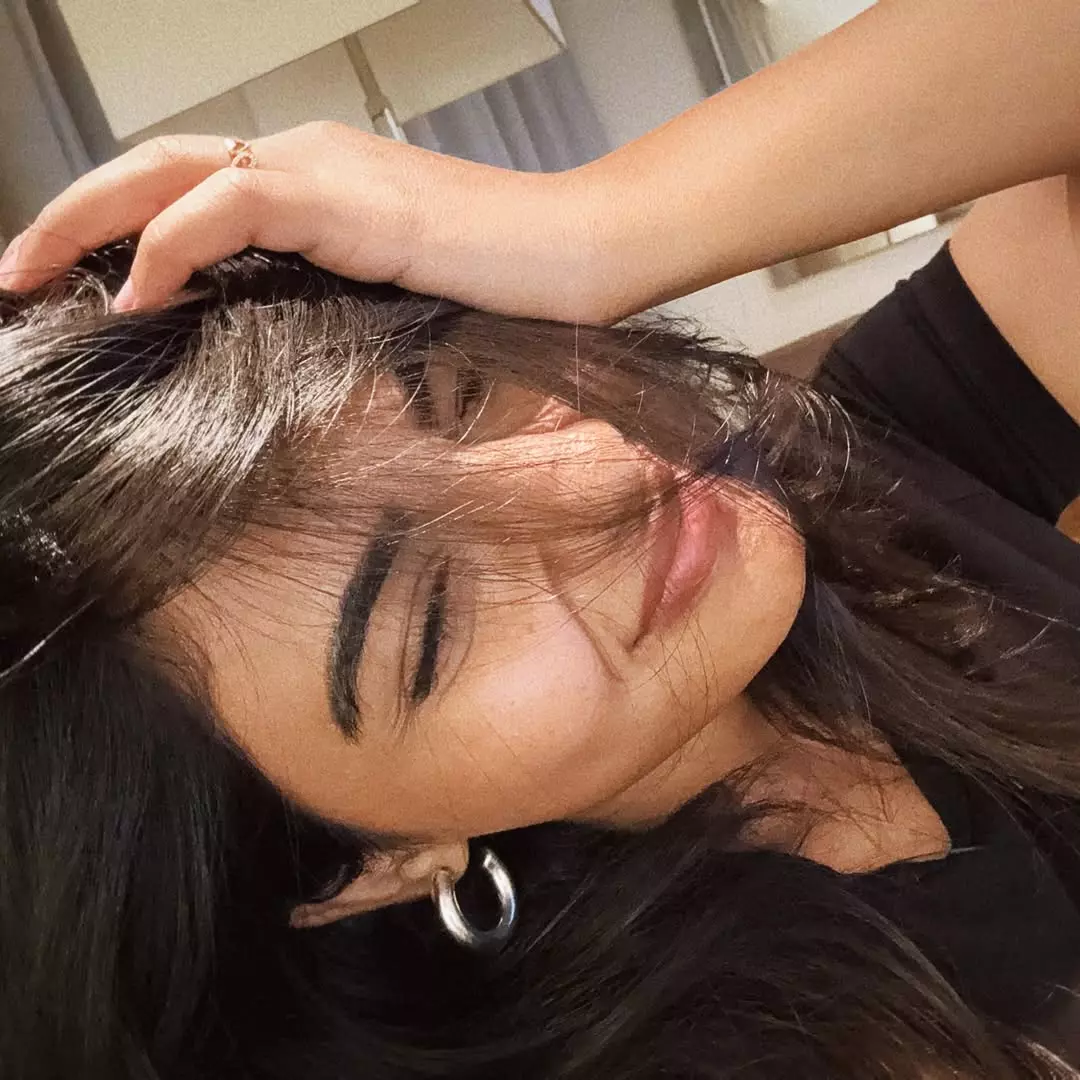 Nayan Sarika Radiates Elegance In Golden-Green Saree Nayan Sarika Radiates Elegance In Golden-Green Saree