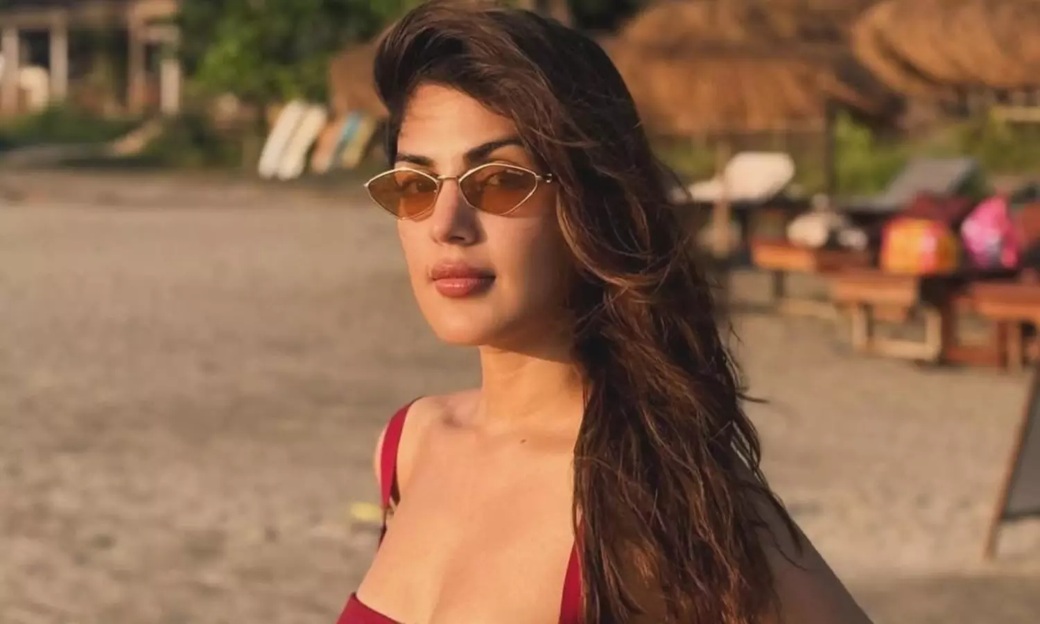 వీడియో: సముద్ర ఇసుకలో తూనీగ విన్యాసాలు వీడియో: సముద్ర ఇసుకలో తూనీగ విన్యాసాలు