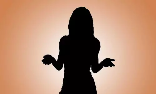 నటీనటులు.. వస్తువులం కాదంటున్న హీరోయిన్