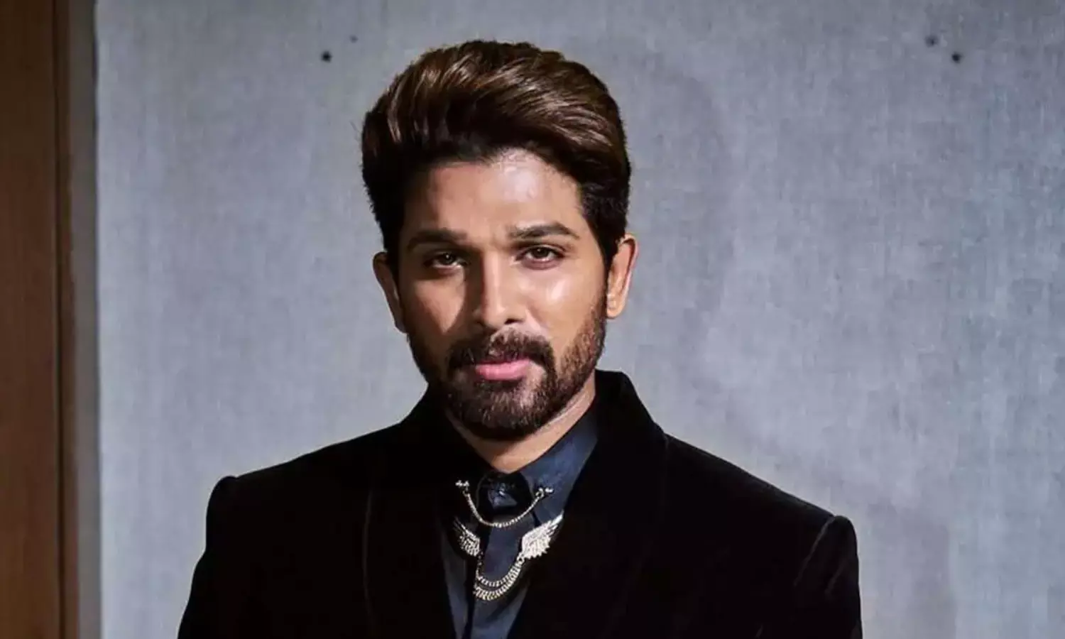 ఐకాన్ స్టార్ నిర్ణ‌యం..షాక్ త‌గిలేది ఎవ‌రికి?