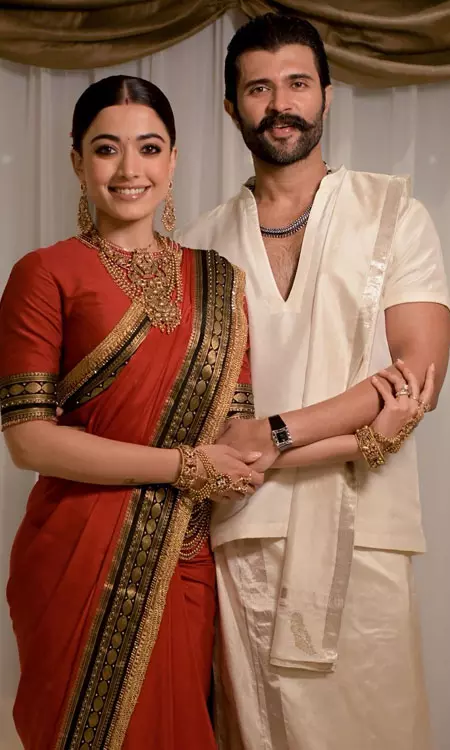 Inside #VIROSH Traditional Wedding Reception Looks  Set -1