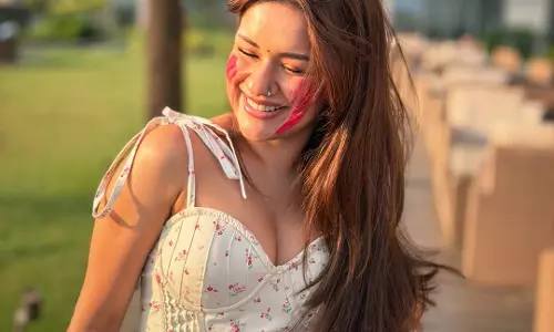 Avneet Kaur Paints Holi in Style and Sunshine