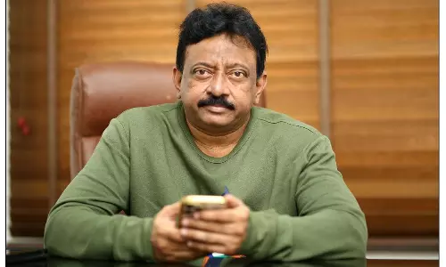 యుద్ధం పై వర్మ సంచలన ట్వీట్.. గెలిచిన మతంలోకి మారుతానంటూ!