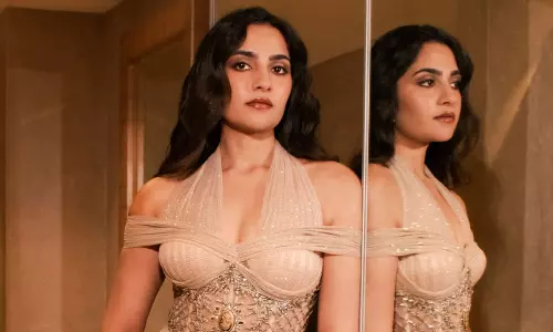 క‌న‌క‌వ‌తి కూడా హ‌ద్దులు చెరిపేసిందా?