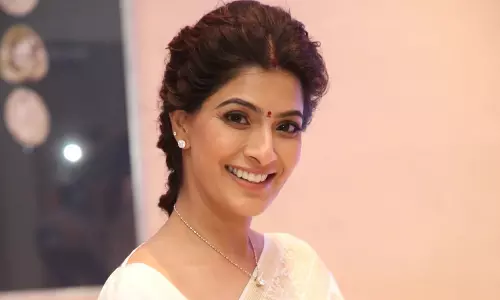 సెట్ లో అయినా, ఇంట్లో అయినా.. గౌర‌వం ఇవ్వాల్సిందే!