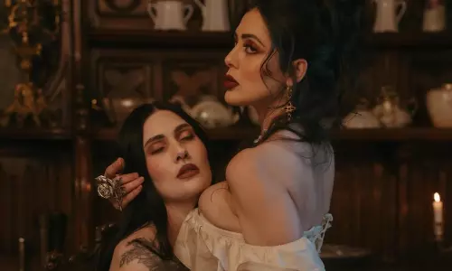 ఘాటుగా పార్వతి ఫోటో షూట్.. స్పెషల్ ఏంటి?