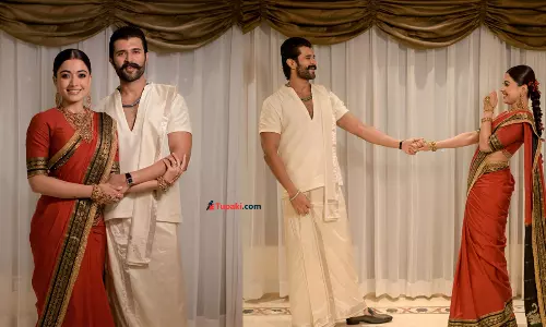 విరోష్ రిసెప్ష‌న్‌: సంప్ర‌దాయానికి వ‌న్నె తెచ్చిన కొత్త జంట‌!