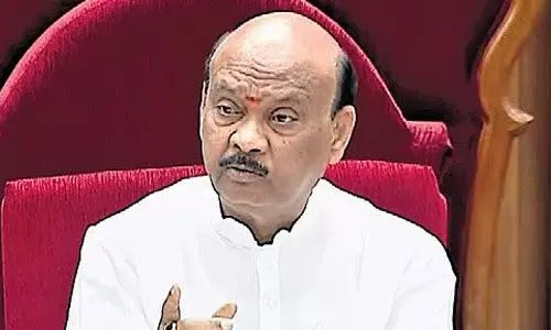 వైసీపీ ఎమ్మెల్యేలకు నోటీసులు...స్పీకర్ అయ్యన్న సంచలనం