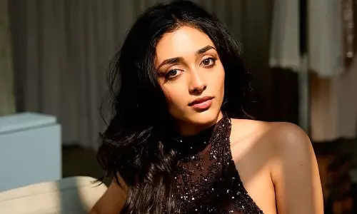 క‌న్న‌ప్ప బ్యూటీ సైలెంట్ గా షాక్ ఇచ్చిందే!