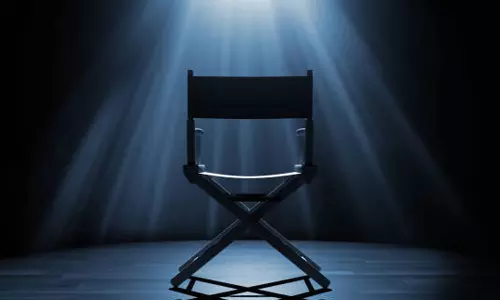 టాలీవుడ్ విజ‌న‌రీ ద‌ర్శ‌కుల‌పైనే బాలీవుడ్ హీరోల క‌న్ను