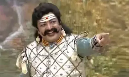 కట్టబొమ్మనగా కందుల దుర్గేష్ అదుర్స్