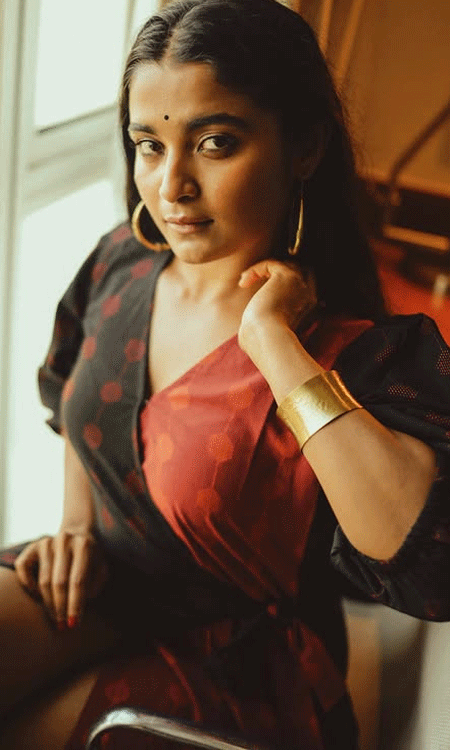 Chaithra J Achar’s Elegant Look Steals the Spotlight