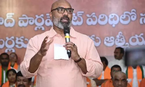 ఇంటి గుట్టు విప్పిన అర్వింద్.. భలే దొరికిపోయారుగా