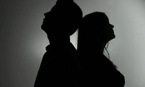 తండ్రీ-కూతుళ్ల మ‌ధ్య ఫైటింగా?