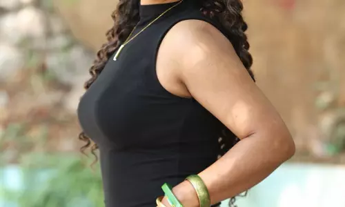 Inaya Sultana’s Stylish Look Wins Hearts Online