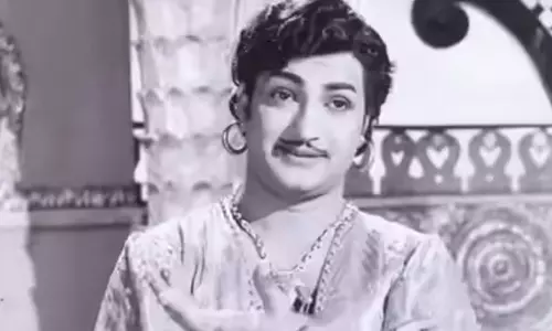 దటీజ్ ఎన్టీఅర్ : సొంత నిర్మాణంలో ఒకేసారి మూడు చిత్రాలు