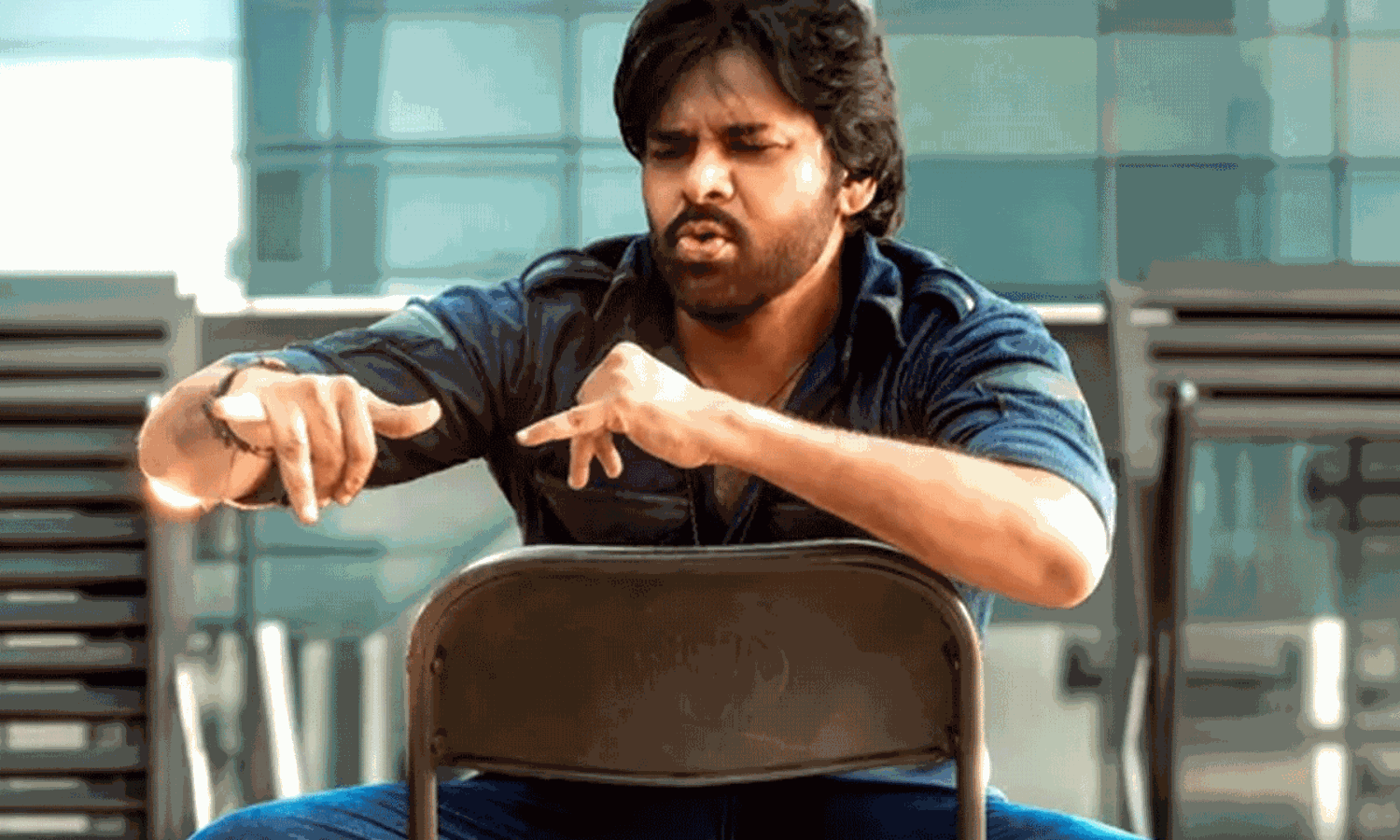 పవన్ ఉస్తాద్.. తెలుగు ప్రీమియర్స్ ఉన్నట్లా? లేనట్లా?