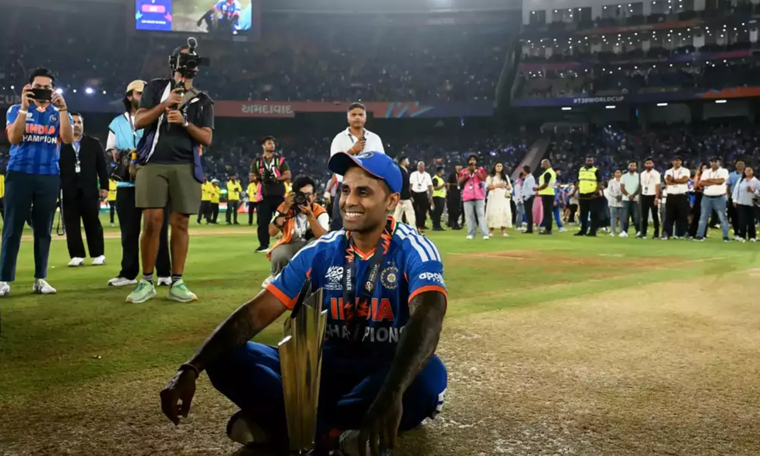 సూర్య కుమార్ యాద‌వ్.. చ‌రిత్ర‌లో నిలిచిపోయావ్..!