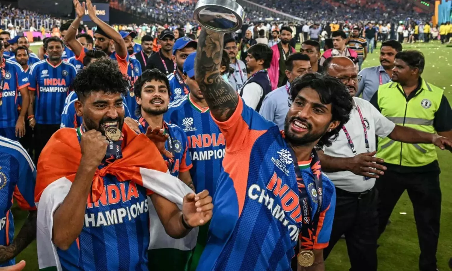 చ‌రిత్ర‌లో తొలి.. ప్ర‌పంచ క‌ప్ గెలిచిన జ‌ట్టులో ఇద్ద‌రు తెలుగోళ్లు