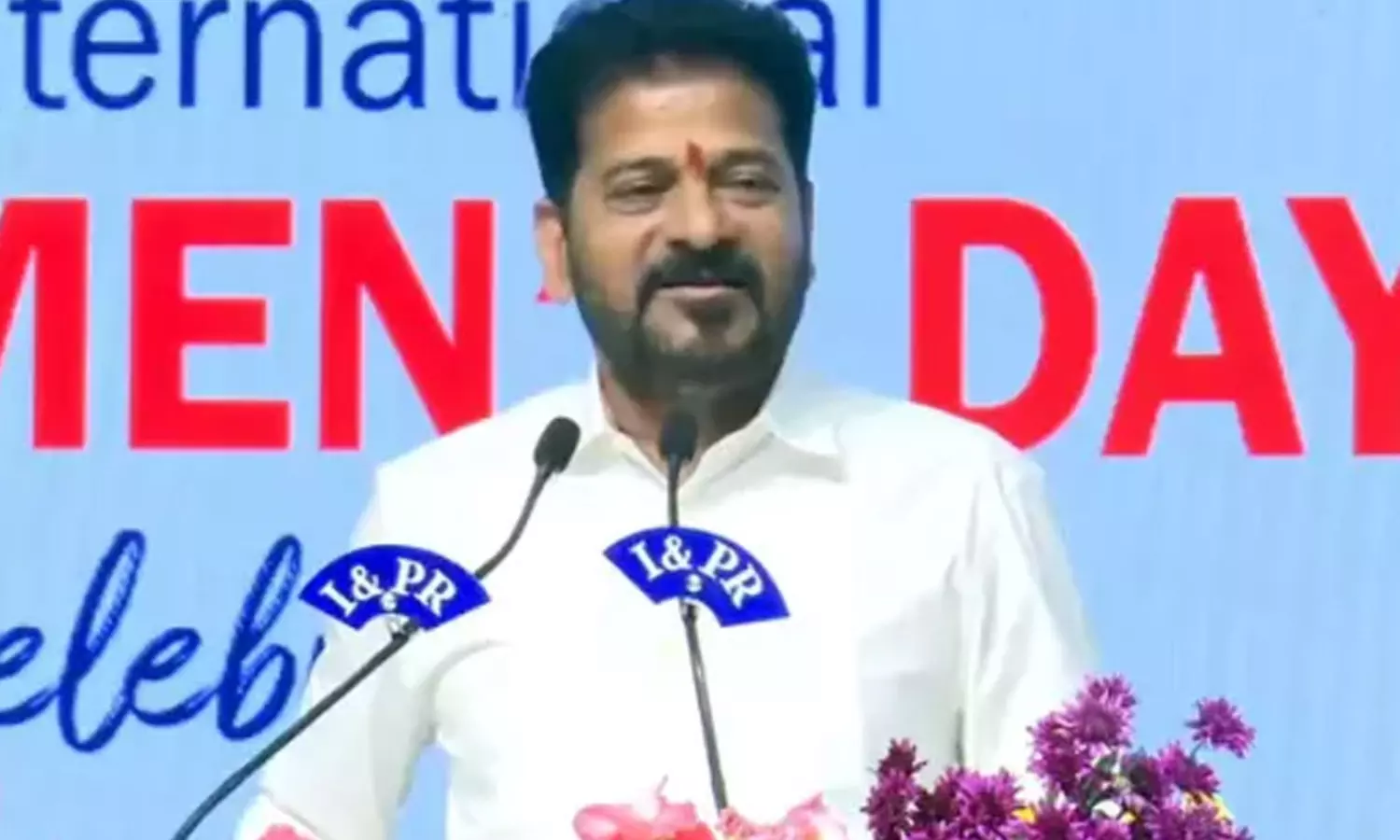 కాలేజీ అమ్మాయిలకు ఈవీ స్కూటర్లు.. రేవంత్ భారీ ఆఫర్