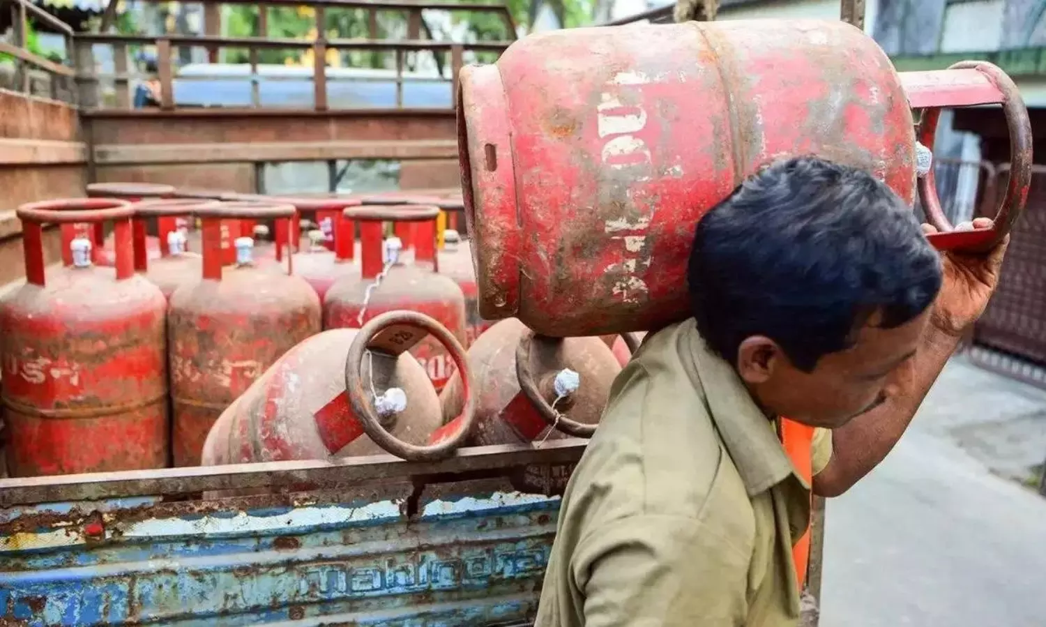 గ్యాస్ దెబ్బ‌కు బెంగ‌ళూరులో హోట‌ళ్లు, రెస్టారెంట్లు బంద్