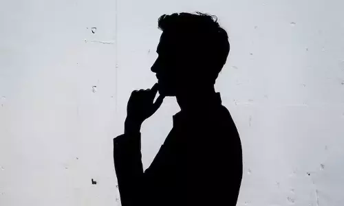 అంగు ఆర్భాటాలు వద్దు.. ఫ్యూచరే ముఖ్యం!