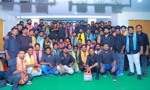 సామాజిక సేవ‌లో ఐకాన్ స్టార్ ఫ్యాన్స్ త‌గ్గేదేలే! జిల్లా క‌మిటీల బ‌లోపేతం!!