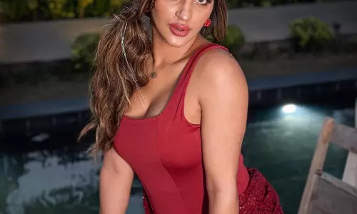 Yashika Aannand: Red-Hot Looks and Unstoppable Film Rise