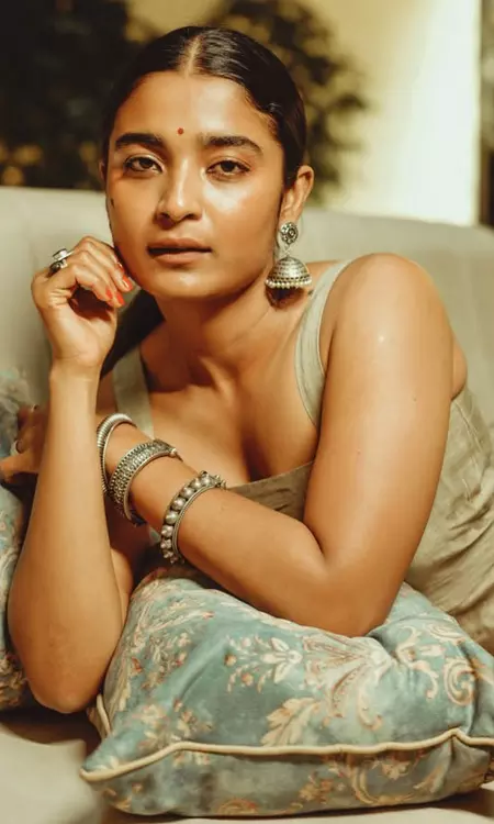 Chaithra J Achars Timeless Grace: Saree Serenity Unveiled