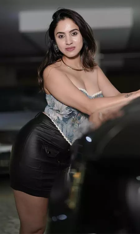 Priyanka Kholgades Boss Babe Glow