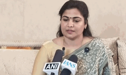 విజయ్ ను కడిగి పారేసిన రంజనా నాచ్చియార్ ఎవరు?