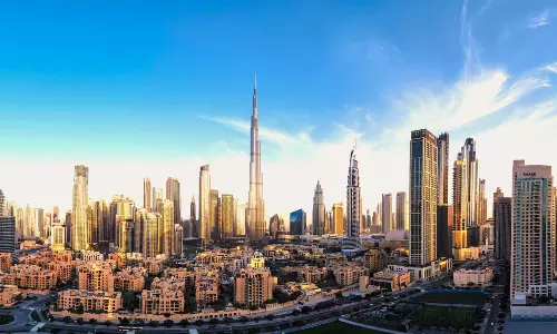 గ‌ల్ఫ్ దేశాల్లో కుప్ప‌కూలుతున్న రియ‌ల్ ఎస్టేట్..