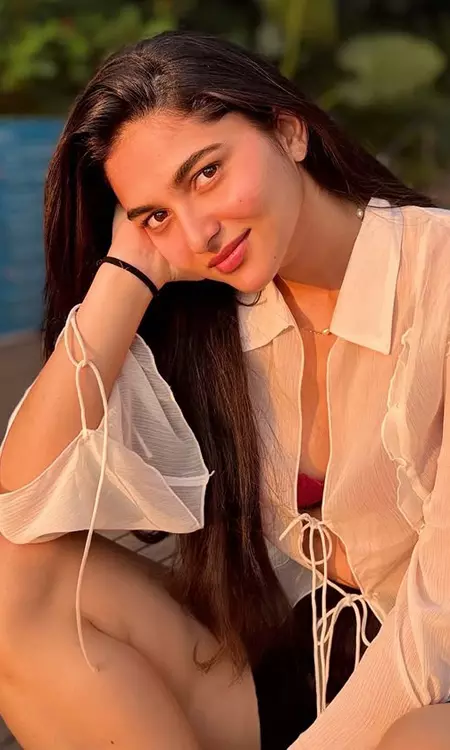 Kayadu Lohar Stuns Fans with Vibrant Instagram Photo Collection