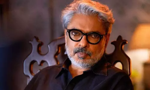 ప‌దే ప‌దే రీషూట్లతో క్రేజీ సినిమాని కిల్ చేసిన డైరెక్ట‌ర్?