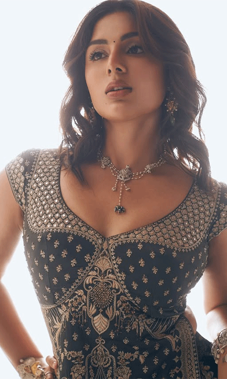 Samyuktha Menon Turns Heads With Stunning Ethnic Look