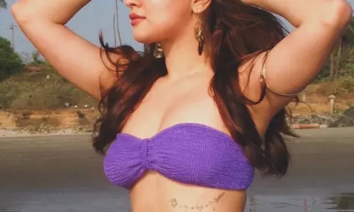 Avneet Kaur Stuns Fans With Her Glam Beach Look