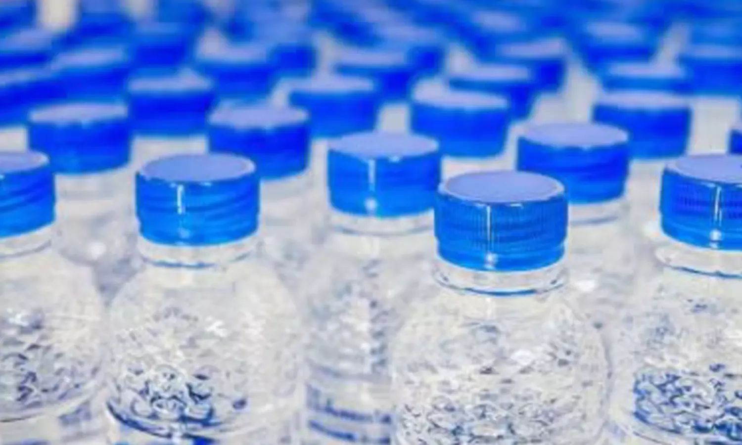 పాడు యుద్దం.. వాటర్ బాటిల్ రేట్లకు రెక్కలు