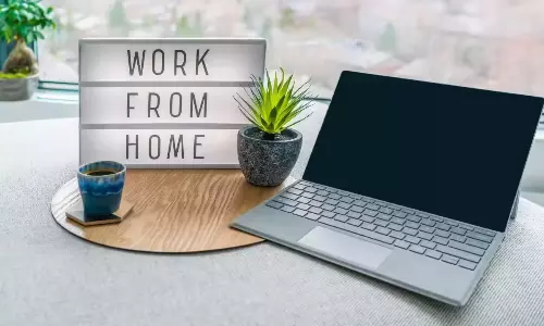 వార్ వేళ గ్యాస్ కొరత ఏమో కానీ ఉద్యోగులకు వర్కు ఫ్రం హోం