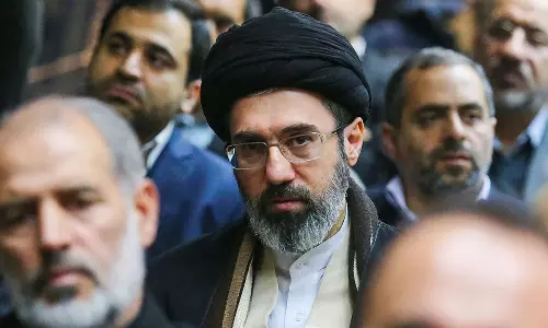 మొజ్తాబా ఖమేనీ కోమాలో ఉన్నారా? ఎవరు చెబుతున్నారు ఇదంతా?