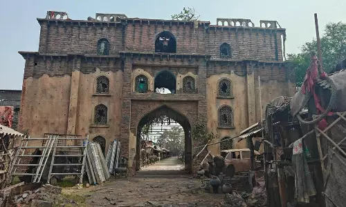 2.5ఎకరాల్లో భారీ సెట్.. ఆయా షేర్ అందుకే హిట్!