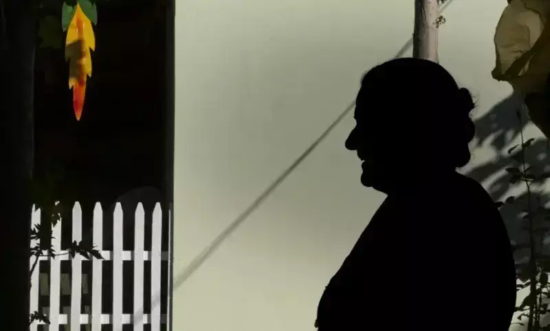 టాప్ స్టోరి: ఇండ‌స్ట్రీ ఓల్డ్ ఉమెన్ హ‌నీ ట్రాప్ క‌థ‌లు