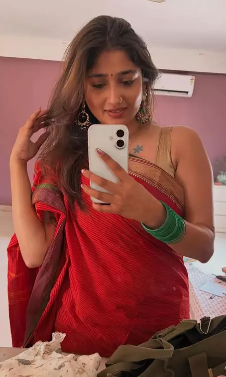 Priya Vadlamani Impresses with Graceful Traditional Style