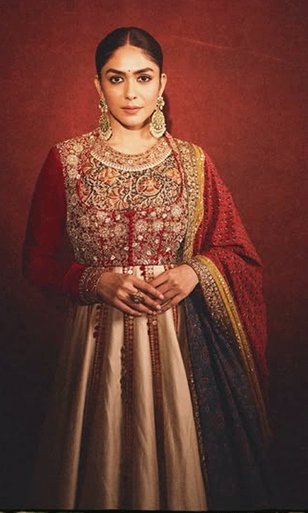 Mrunal Thakur soul tuned to classical melodies