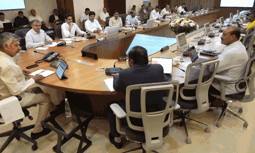 చెప్పేందుకు మీకు విసుగు రాదు.. వినేటోళ్లకు వస్తోంది బాబు