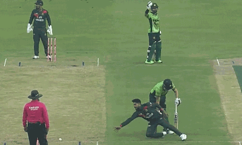 ఈ ర‌నౌట్.. నైతిక‌మా? అనైతిక‌మా? ప్ర‌పంచ క్రికెట్ లో చ‌ర్చ‌-ర‌చ్చ‌